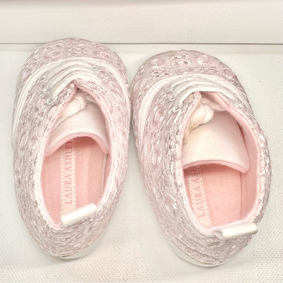Laura Ashley Embroidered Sparkly Crib Sneakers Sz 9-12M Pink Walker Infant NWOT - Picture 2 of 8